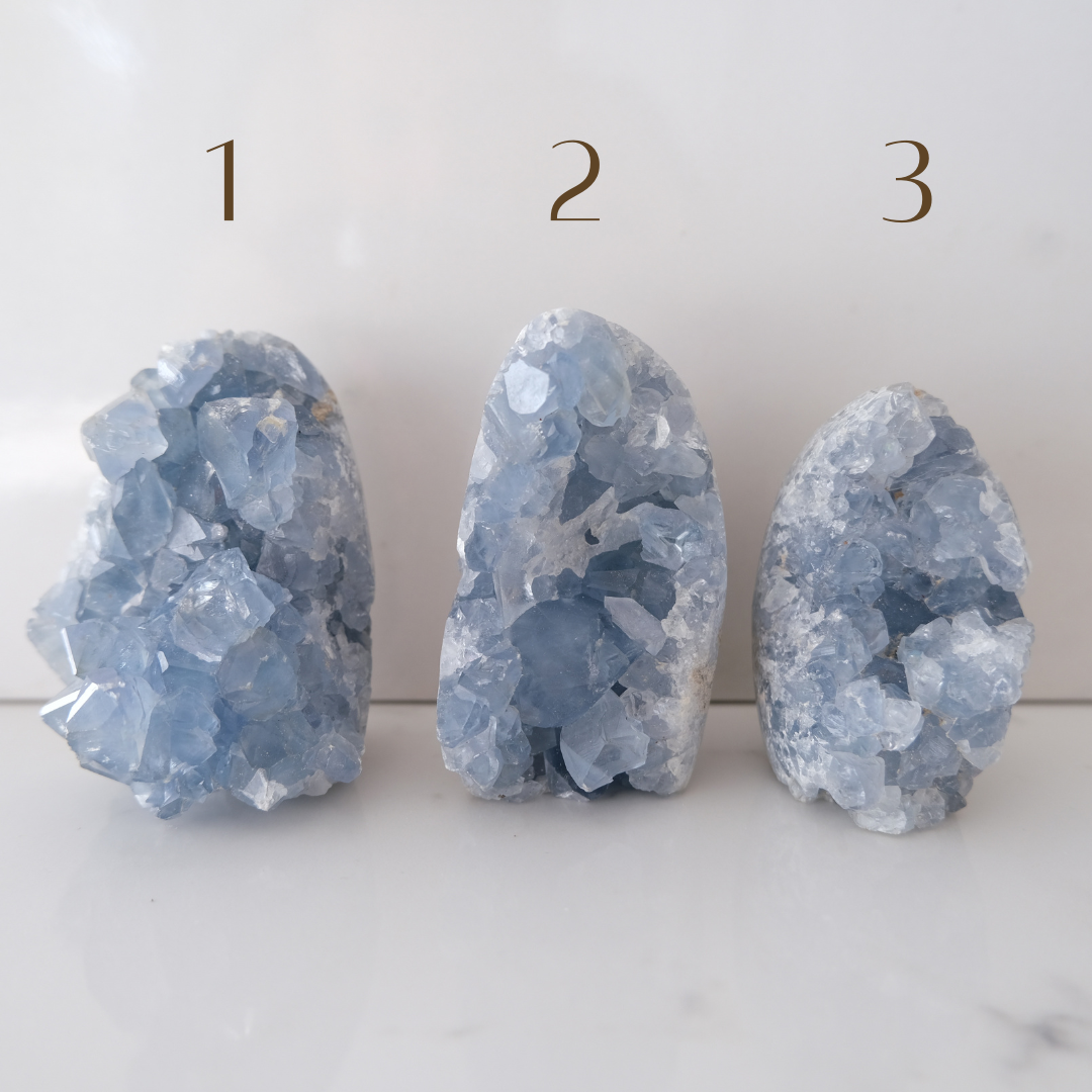 Celestite clusters