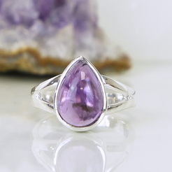 Amethyst teardrop gemstone ring in 925 sterling silver