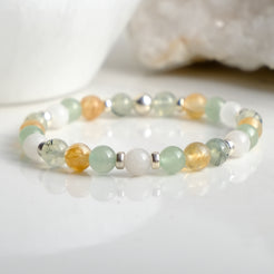 Renewal gemstone bracelet with silver accessories