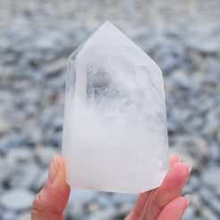 Clear quartz point