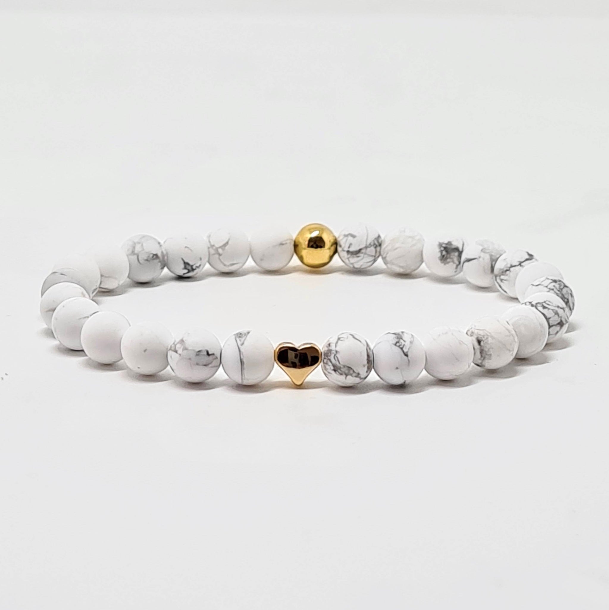 HOWLITE ENERGY GEMSTONE BRACELET WITH GOLD LOVE HEART DETAIL