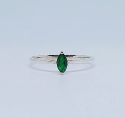 Green onyx minimal marquis gemstone ring in silver