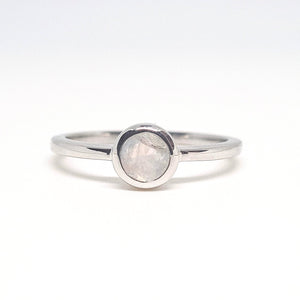 RAINBOW MOONSTONE MINIMAL CIRCLE GEMSTONE RING