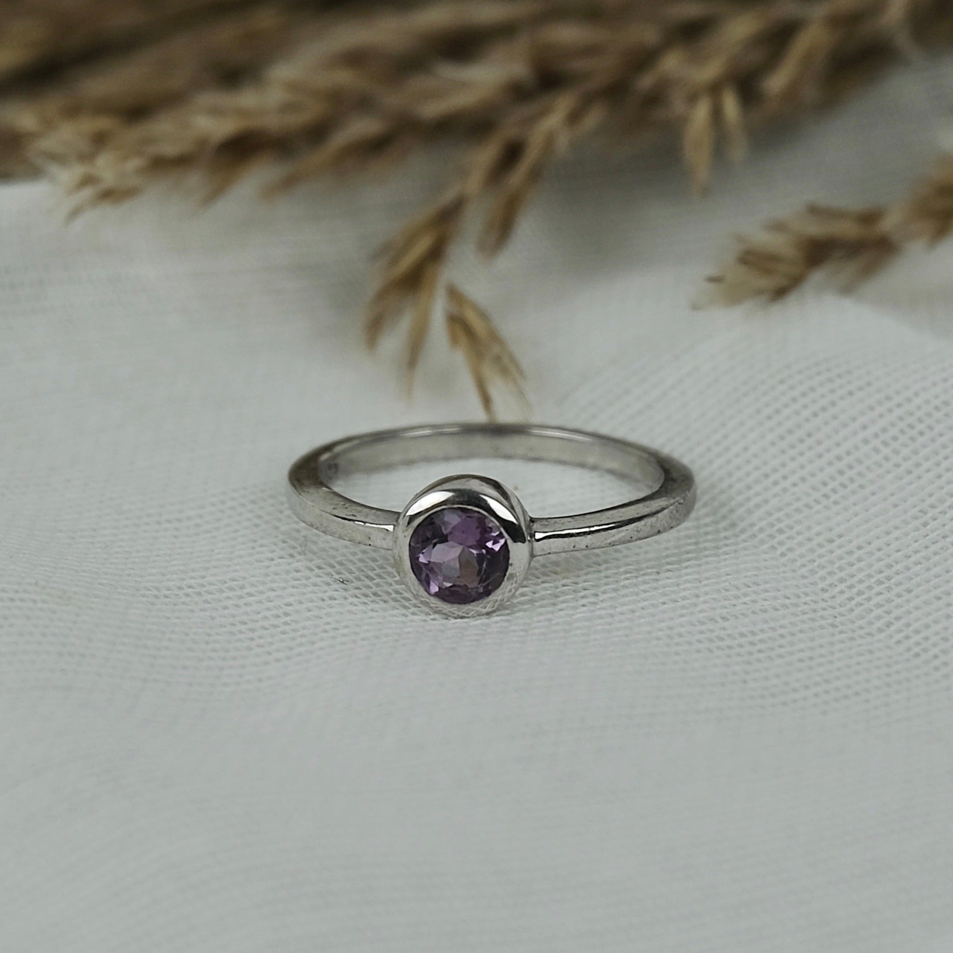 Amethyst Minimal Circle Gemstone Ring Sample Sale