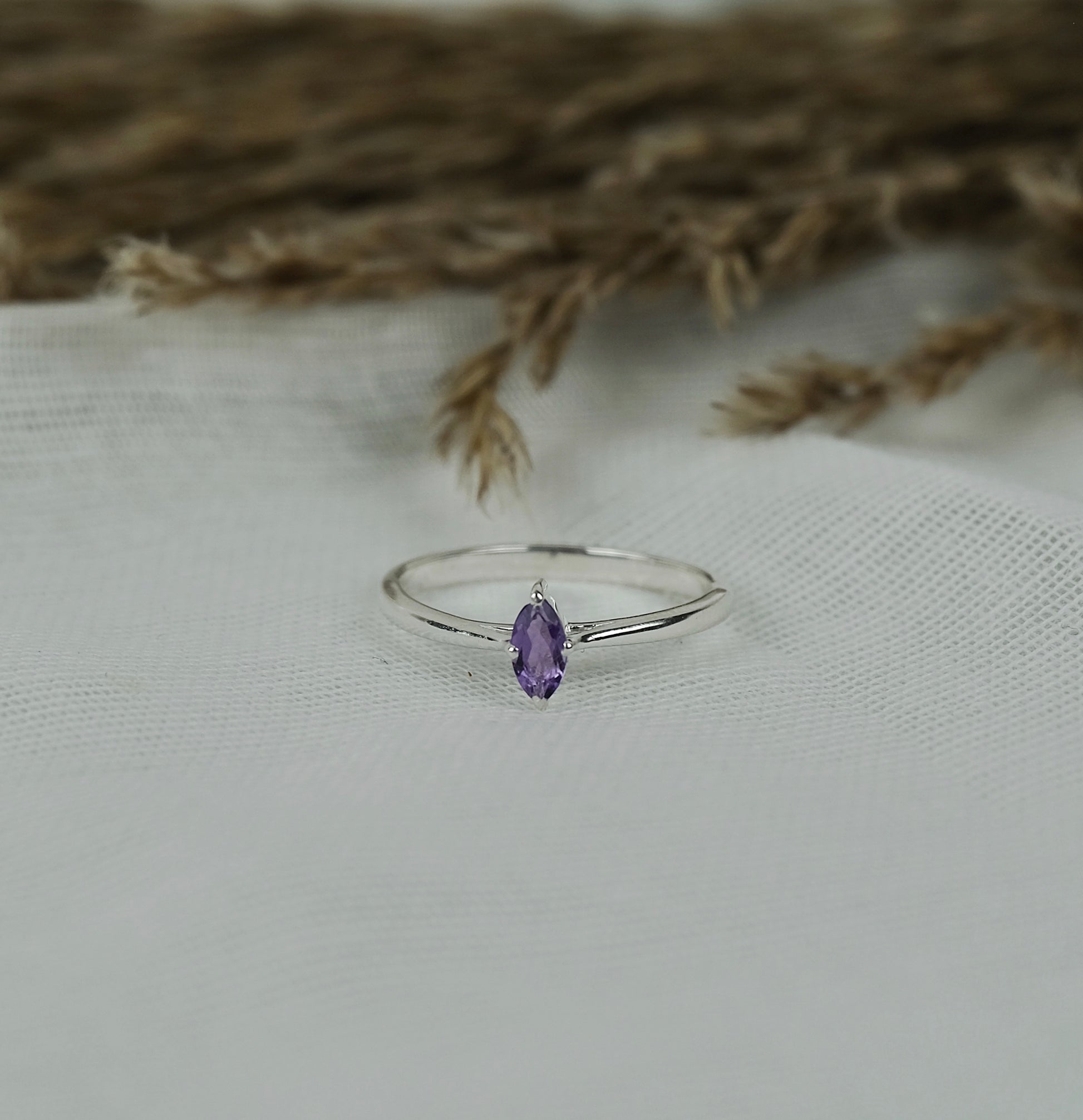 Amethyst minimal marquis gemstone ring in silver