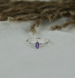 Amethyst minimal marquis gemstone ring in silver