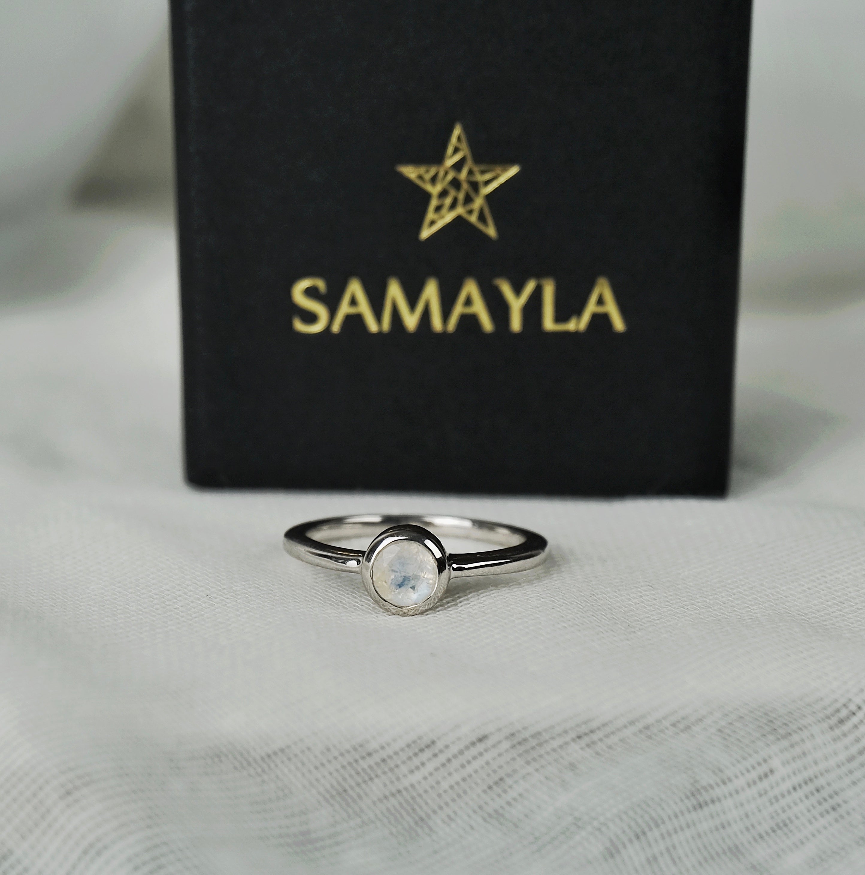 Rainbow moonstone minimal circle gemstone ring in silver
