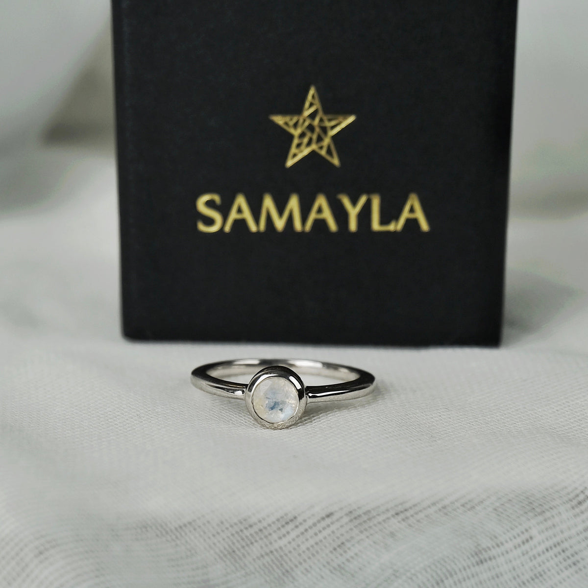 Rainbow Moonstone Minimal Circle Gemstone Ring Sample Sale